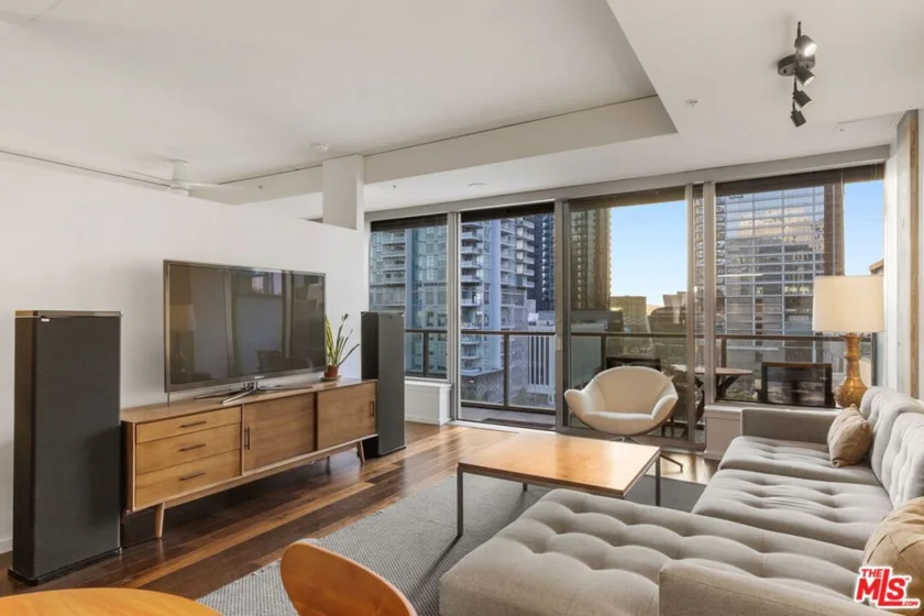 1155 S Grand Avenue #808 photo 1