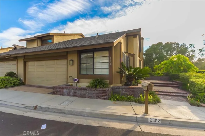 2302 Applewood Circle #9 photo 1