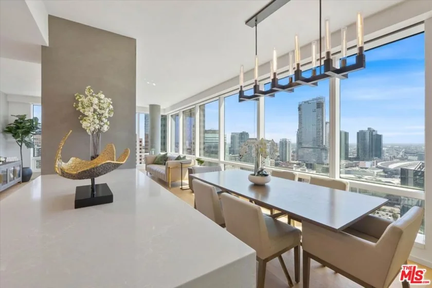 877 Francisco Street #2809 photo 3