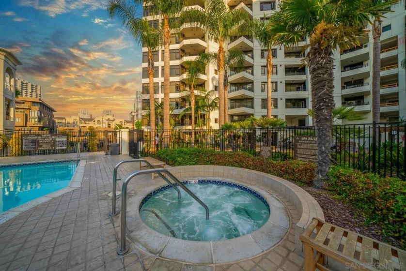 700 W Harbor #407 photo 33