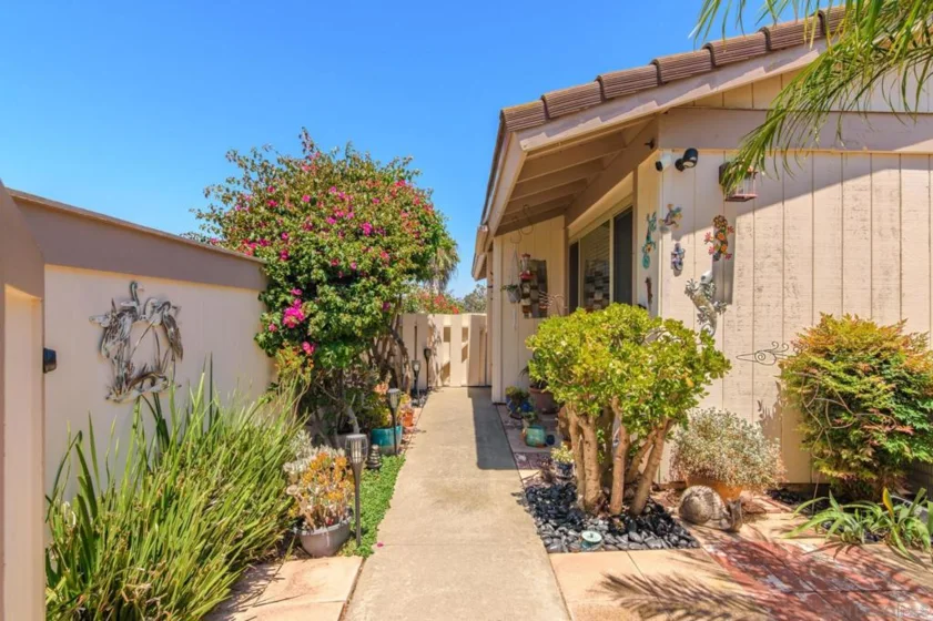 11148 Poblado Road photo 5
