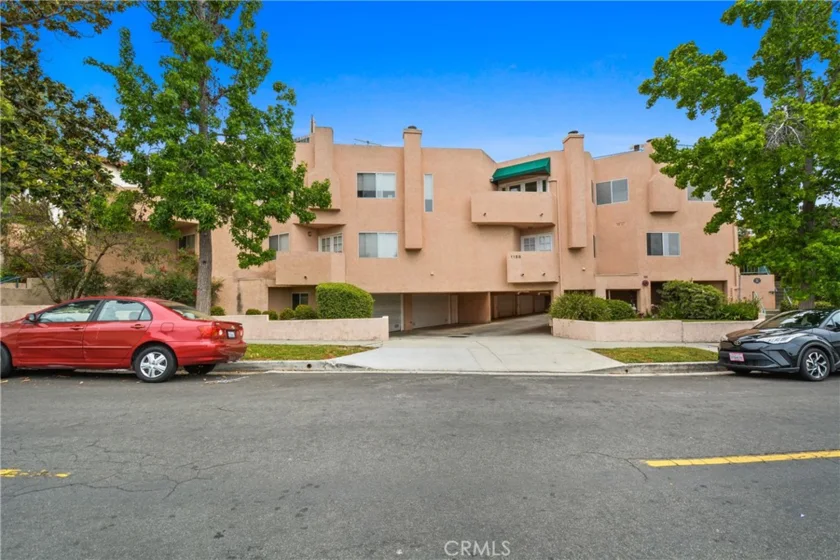 1158 W 11th Street #J photo 6