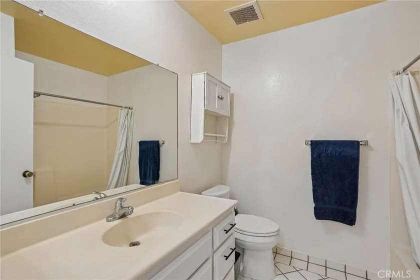 460 Salem #17 photo 14