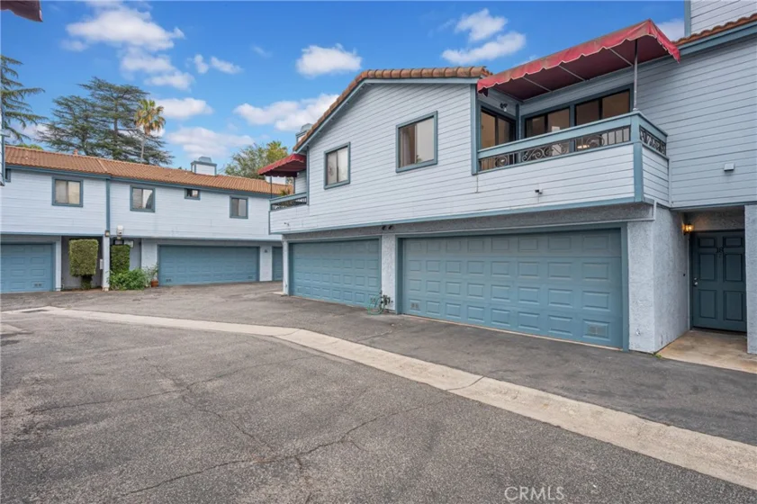 1255 N Los Robles Avenue #18 photo 3
