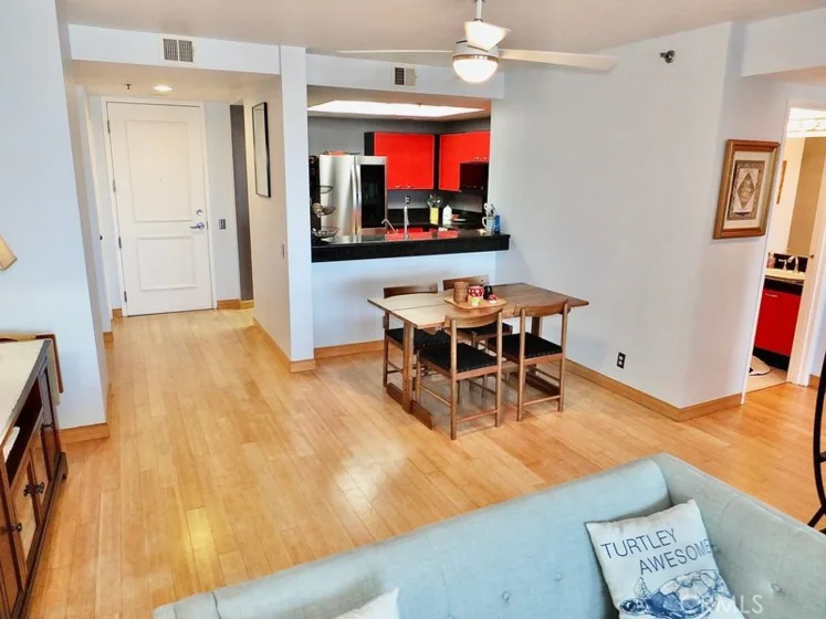 525 E Seaside Way 1007 photo 12