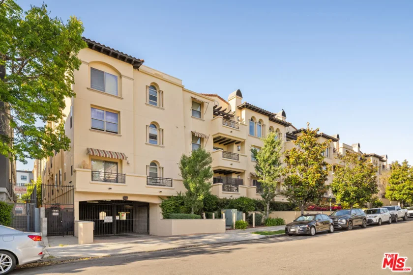 5037 Rosewood Avenue #301 photo 17