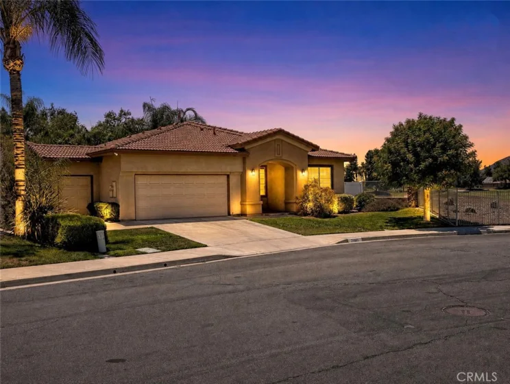 29537 Cambridge photo 1