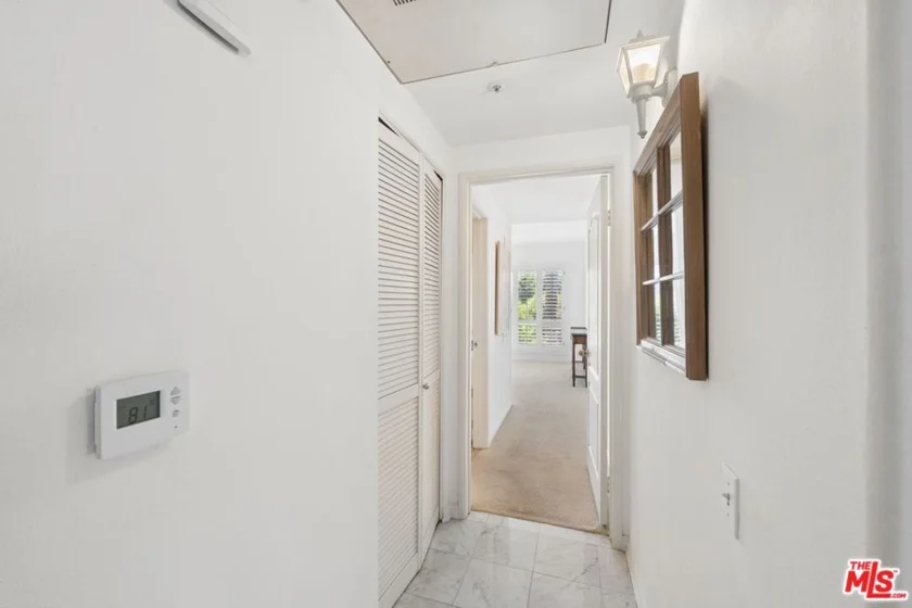 5224 Zelzah Avenue #209 photo 15