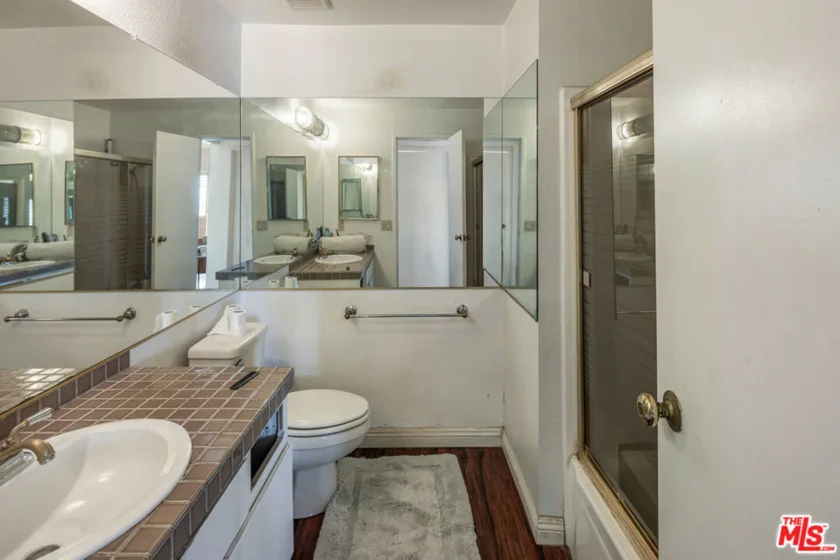 1131 Alta Loma Road #412 photo 17