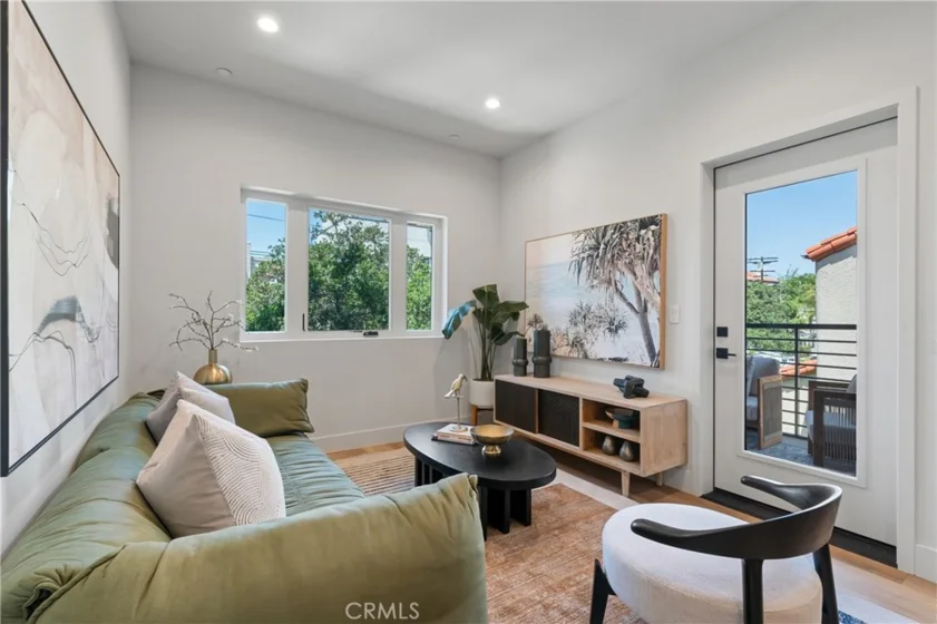 150 S Oak Knoll #103 photo 26