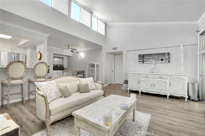 5325 Newcastle Avenue #315 photo 1