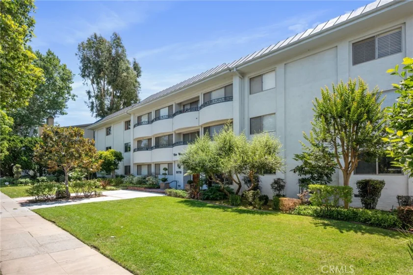972 E California #307 photo 27