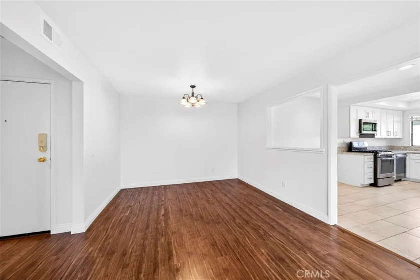25261 Tanoak photo 12