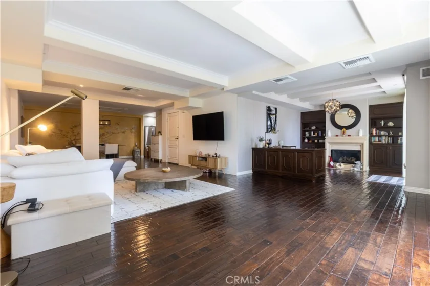 10795 Wilshire Boulevard #402 photo 16
