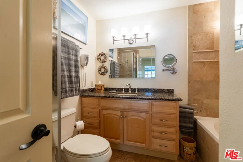 121 S Hope Street #417 photo 15