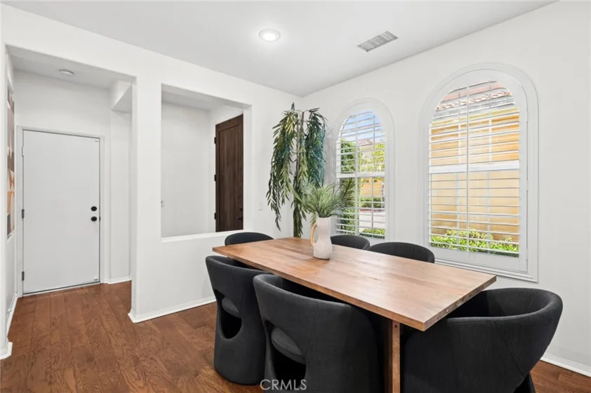 10 Newton Court photo 6