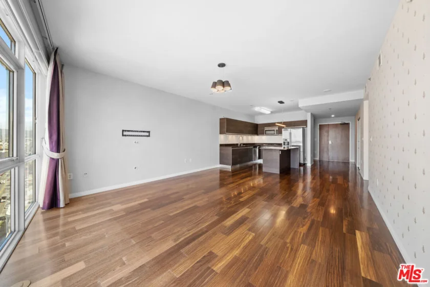 3785 Wilshire Boulevard #1709 photo 23