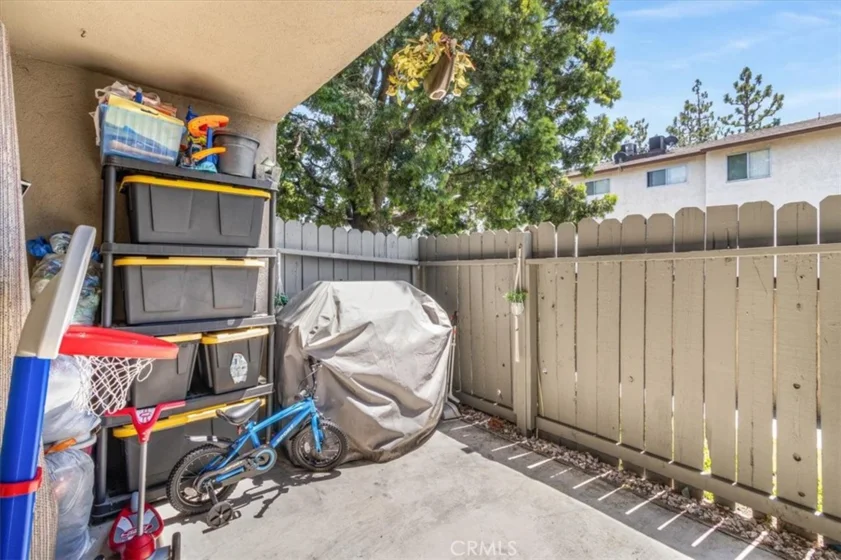 278 N Wilshire #129 photo 28