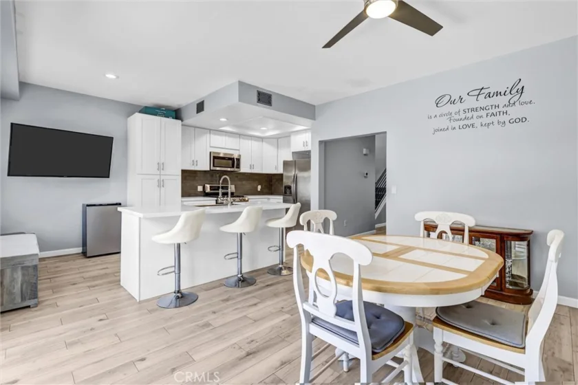 88 Greenmoor photo 16