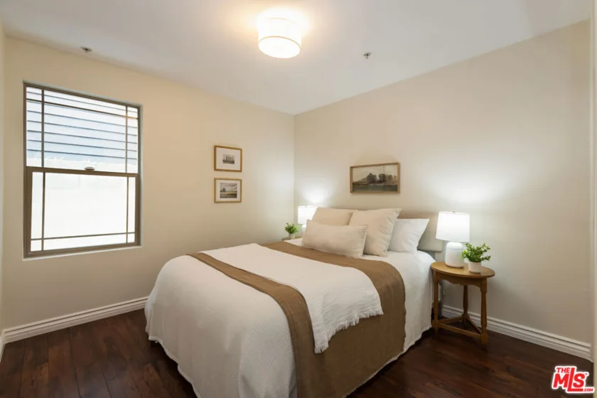 4733 Elmwood Avenue #102 photo 26