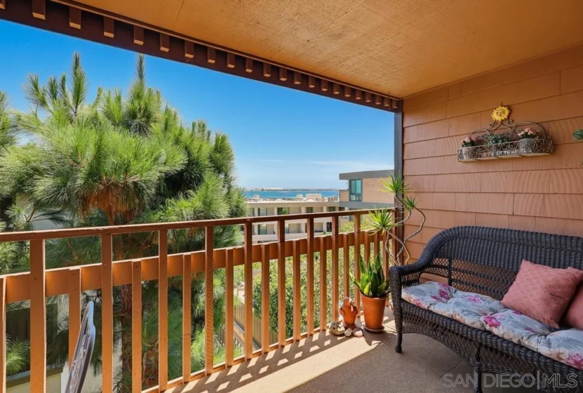 2942 Lawrence Street photo 26