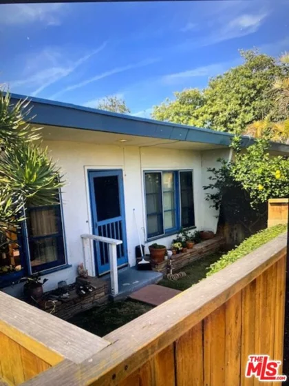 1621 Centinela Avenue #B photo 1