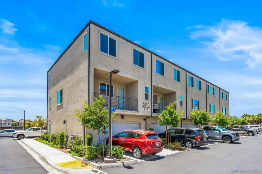 5310 Seacliff Place #11 photo 2