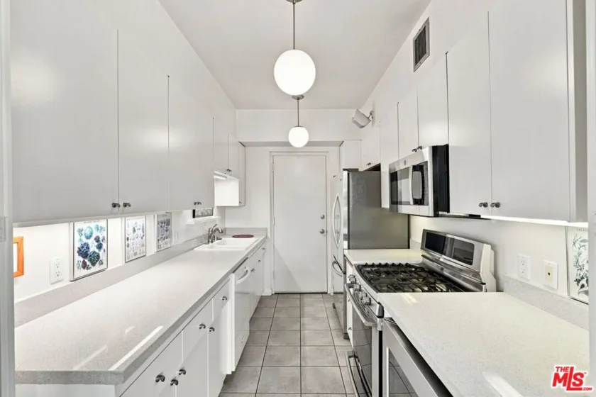 4411 Los Feliz Boulevard #1104 photo 23