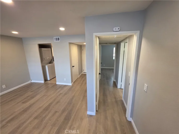 6545 Reseda photo 13