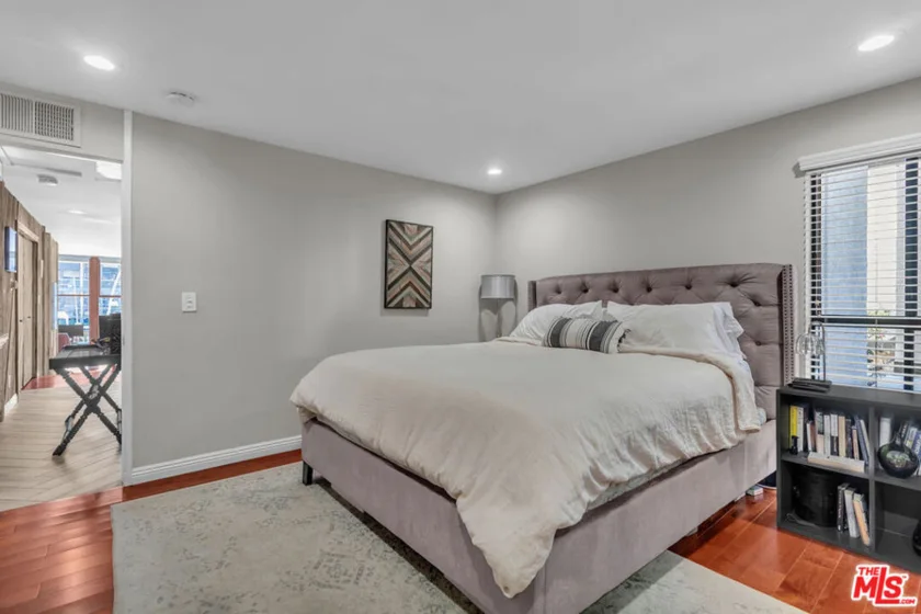 5130 Marina Pacifica Drive photo 16