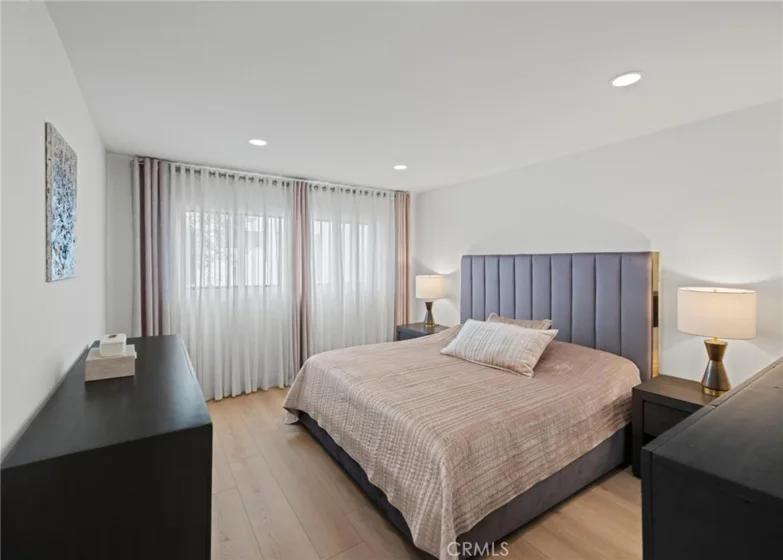 4700 Natick #204 photo 2