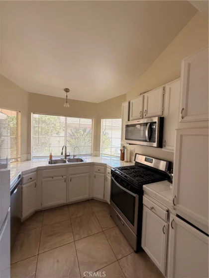 30612 Hollyberry Lane photo 9