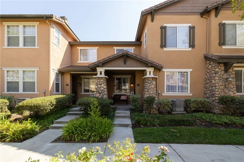 66 Garrison Loop photo 1