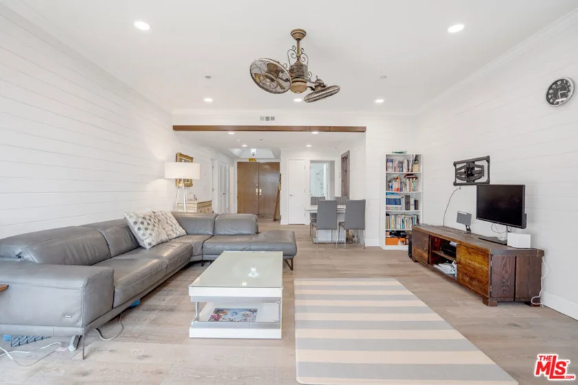 125 N Gale Drive #205 photo 4