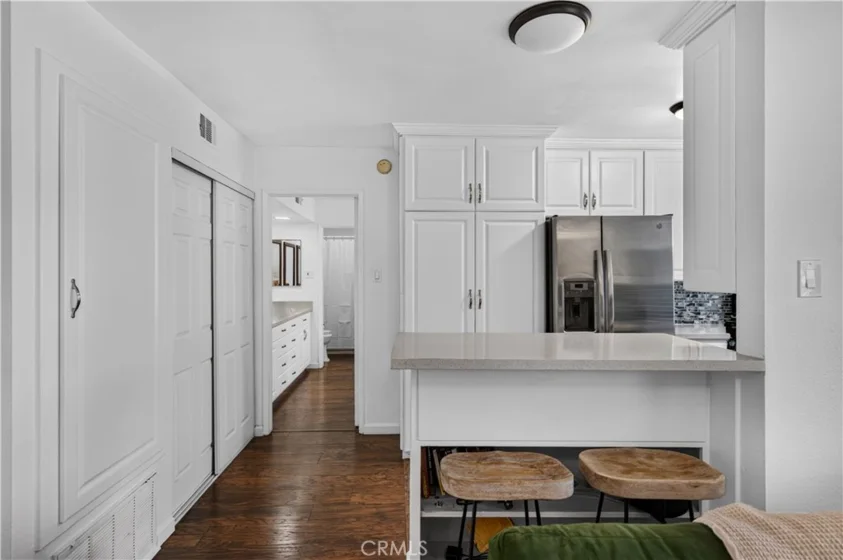 400 N Acacia Avenue #B17 photo 7