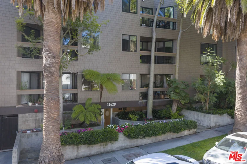 11628 Montana Avenue #208 photo 49
