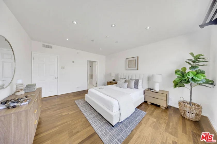 1872 Midvale Avenue #205 photo 23