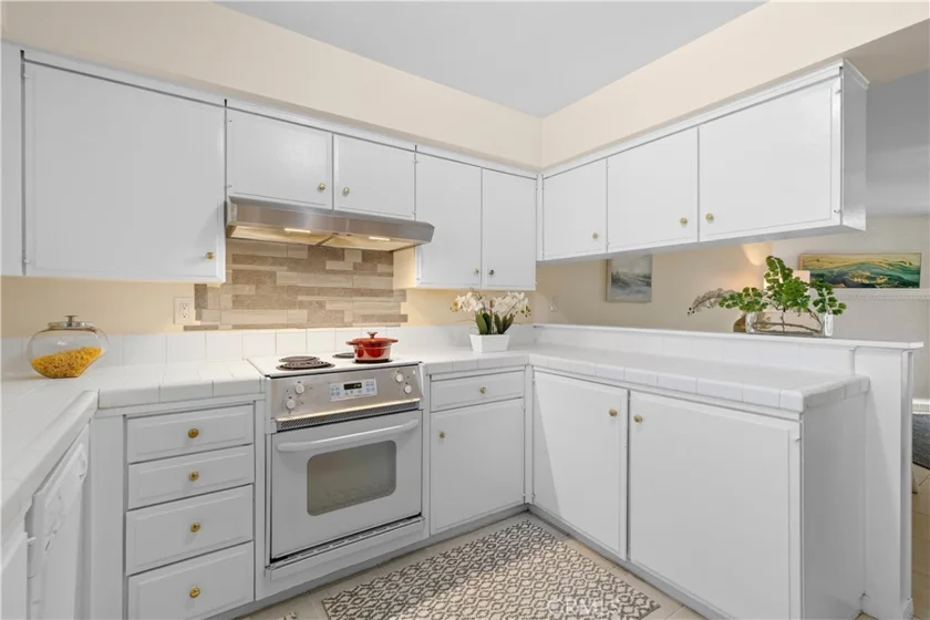 134 S Magnolia #19B photo 14
