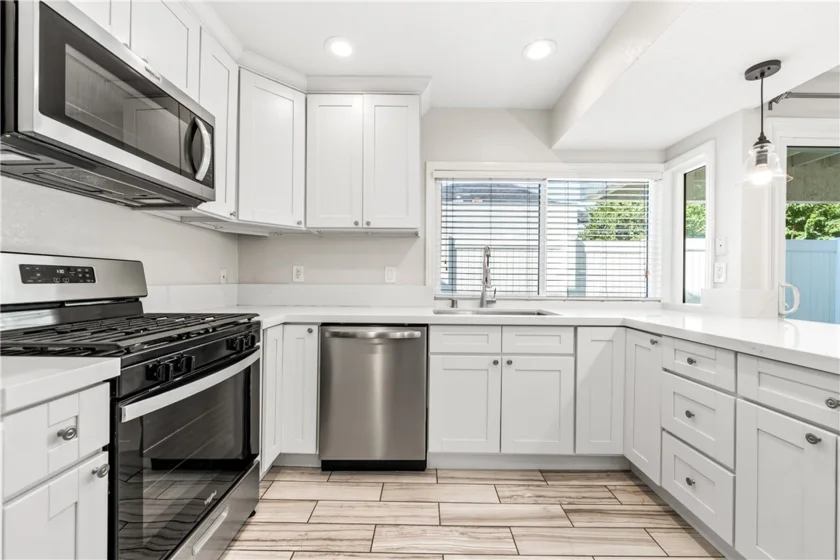 6835 Danvers Drive photo 1