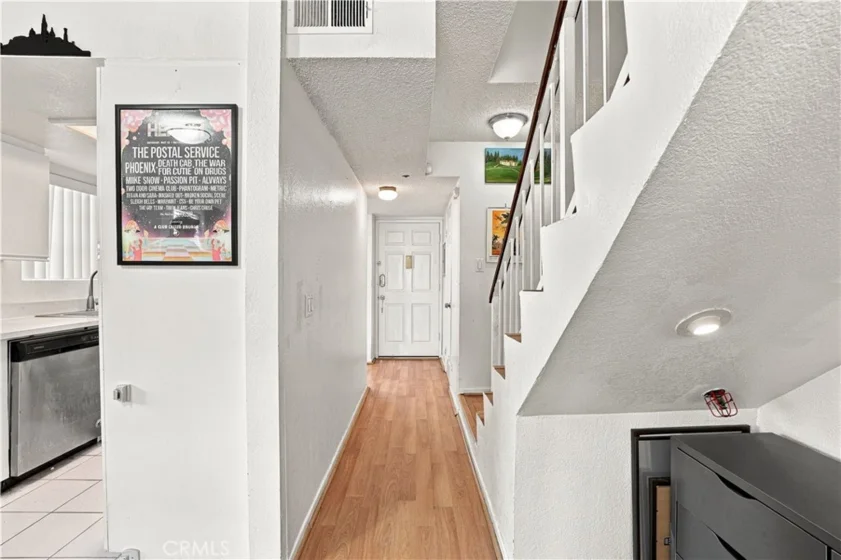 147 W Acacia #160 photo 5