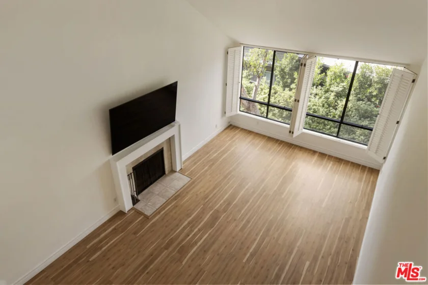 1900 Vine Street #403 photo 2