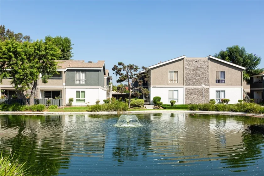 2815 S Fairview #G photo 19