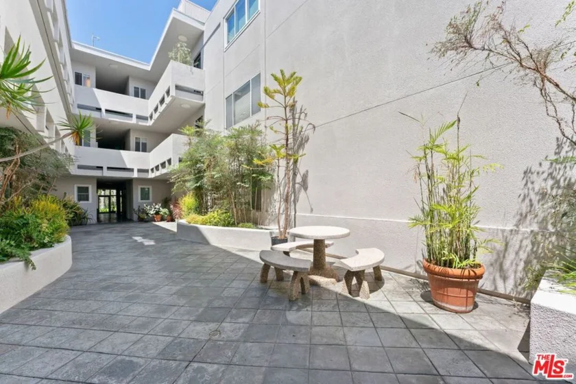 446 San Vicente Boulevard #106 photo 24