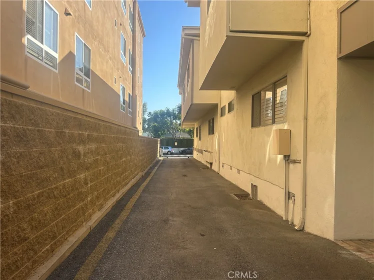 1522 S Centinela Avenue #204 photo 25