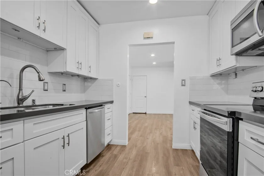 12955 Riverside Drive #102 photo 14