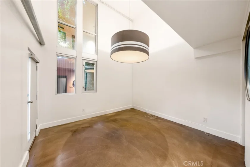 1037 N Laurel Avenue #11B photo 26