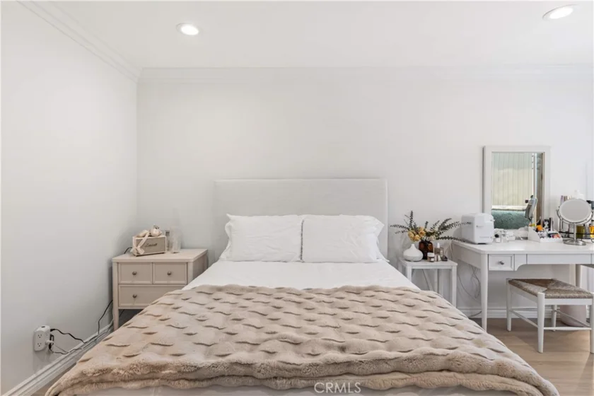 4211 Arch #103 photo 16