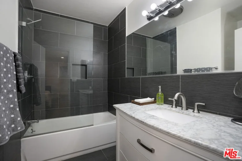 5845 Doverwood Drive #213 photo 11
