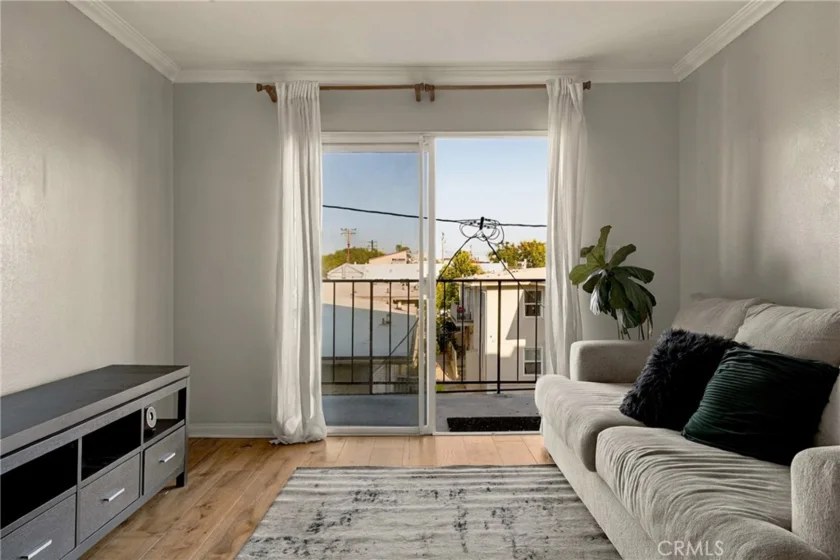 460 Golden Avenue #320 photo 3