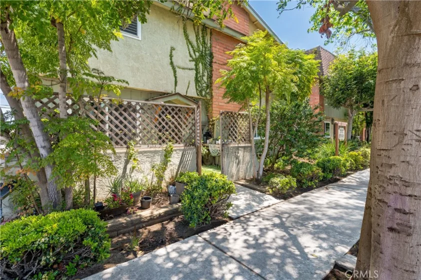 360 Obispo Avenue #15 photo 1